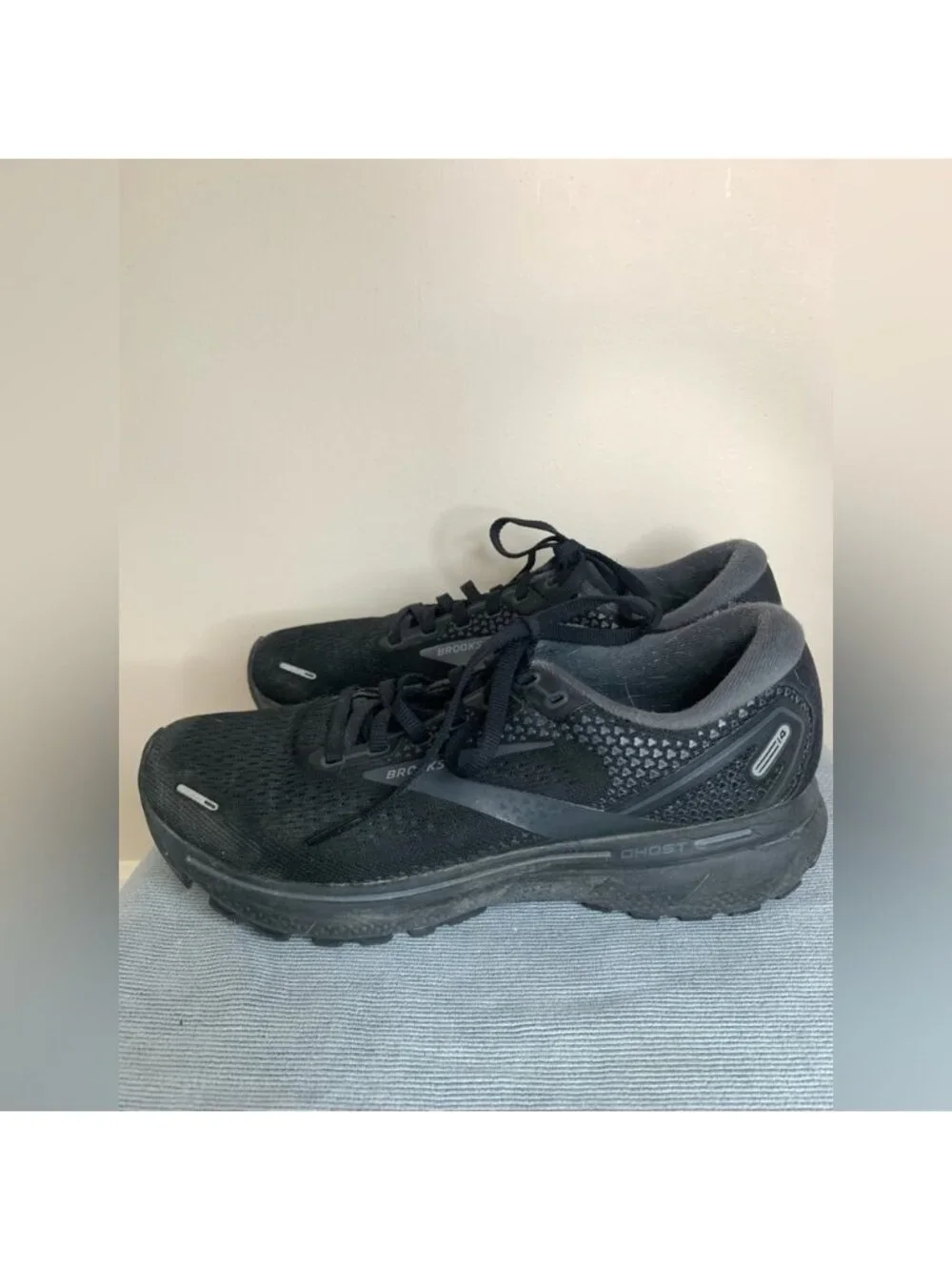 Brooks Black Shoes 8.5
